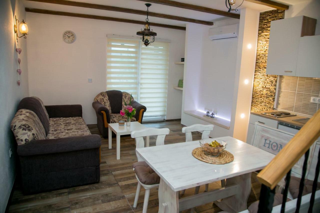 Nektar Park Villa Sara Bihać Екстериор снимка